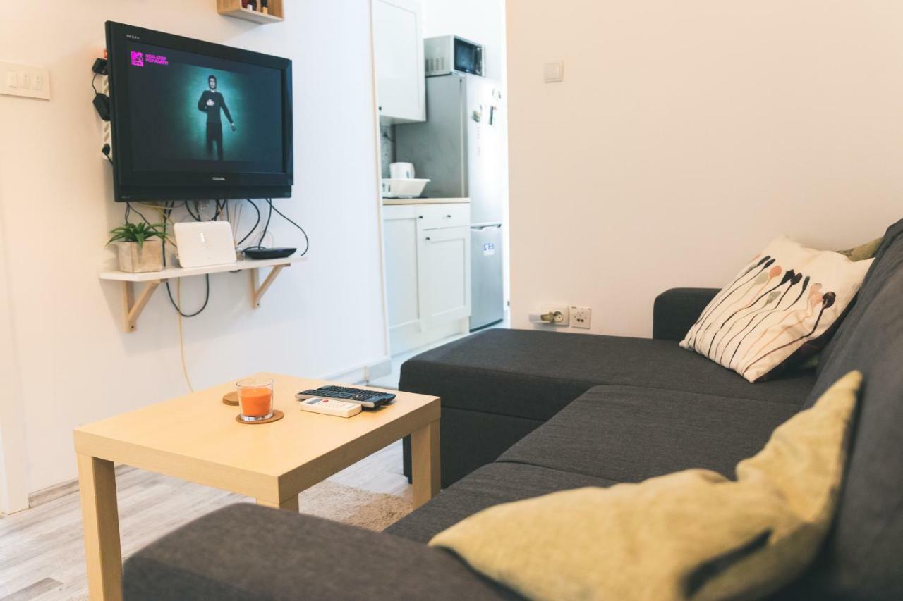 Newly Adapted Studio 88 With Free Parking Zagreb Exterior foto